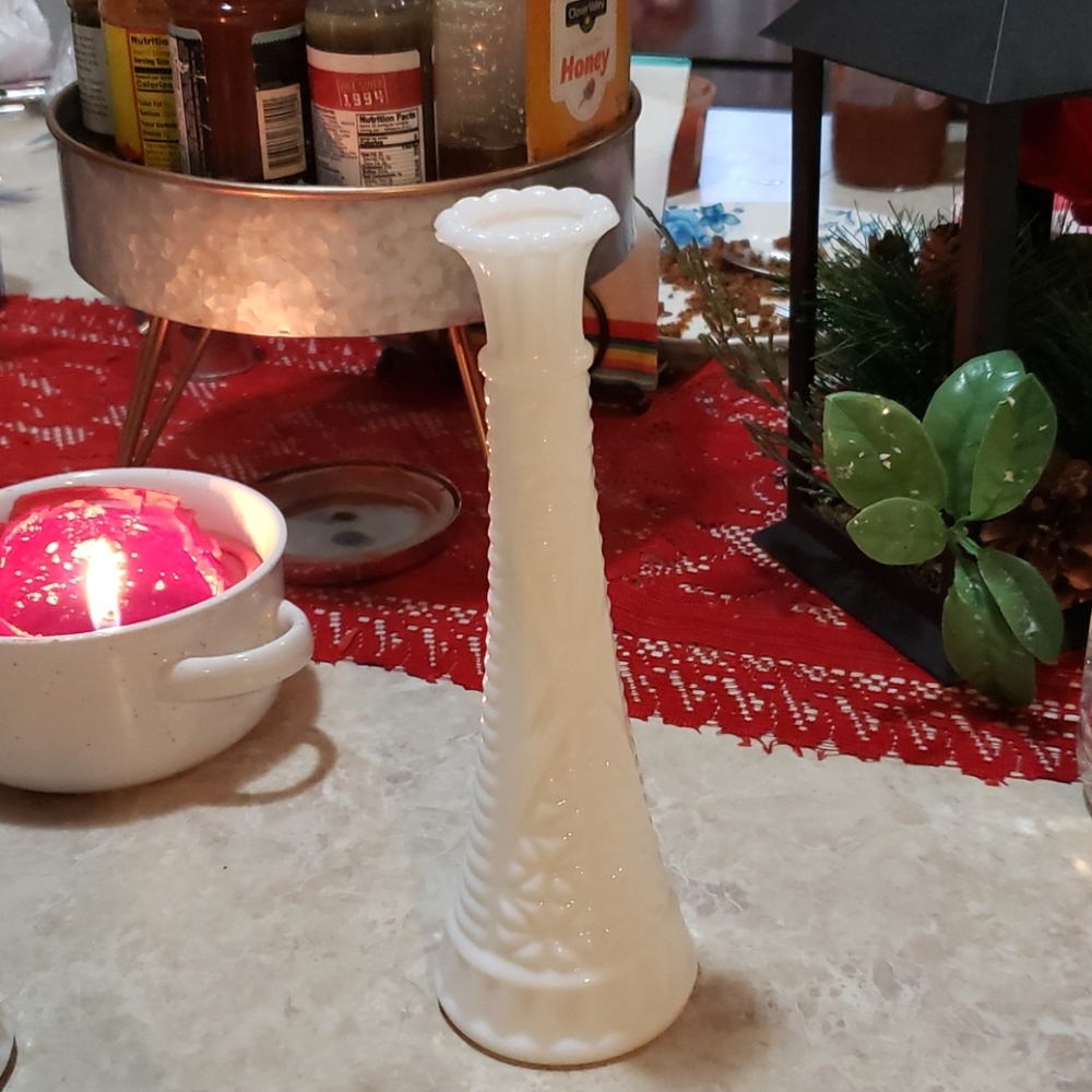 Vintage white milk glass rose bud flower vase
